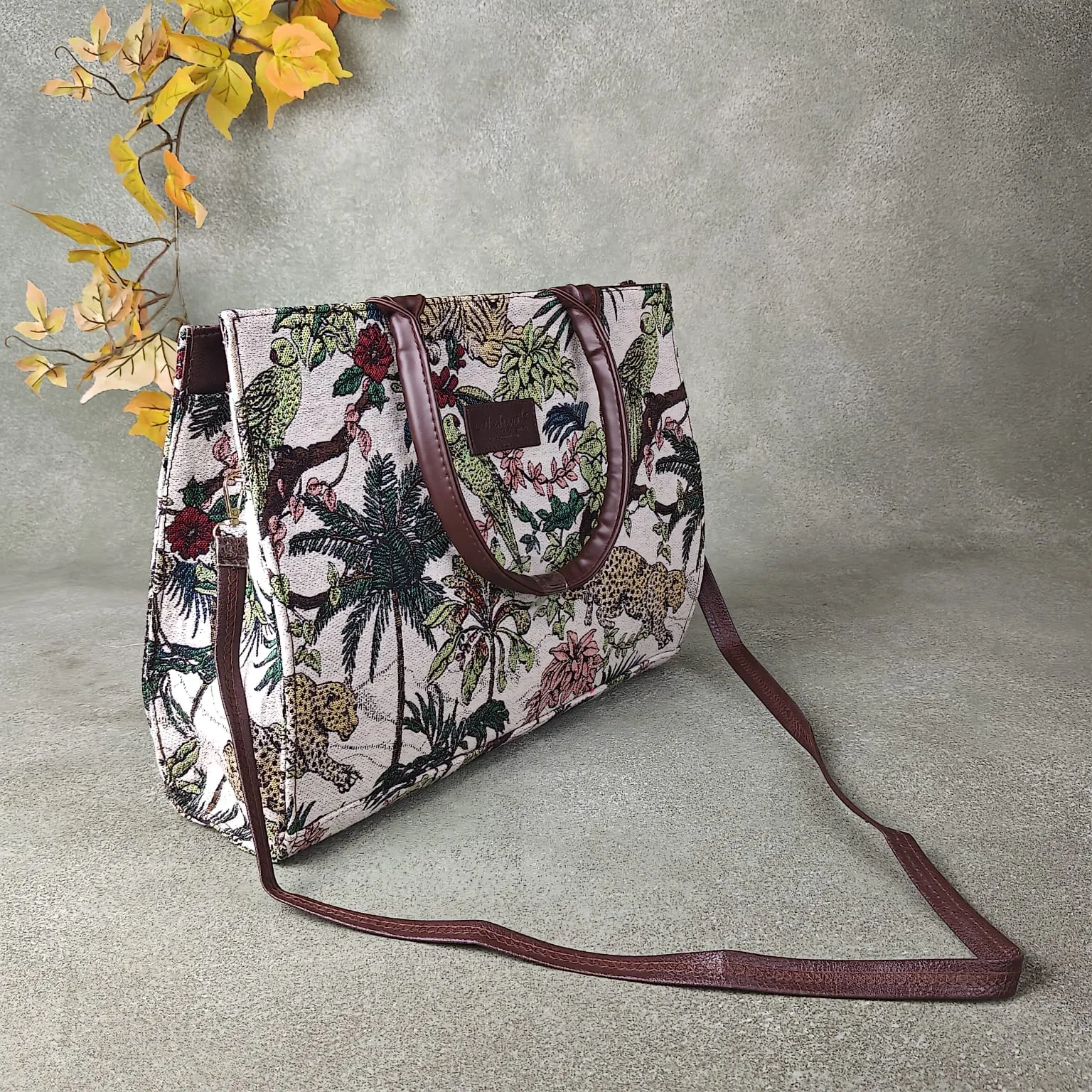 Chic Laptop Totes Natural Prints Design