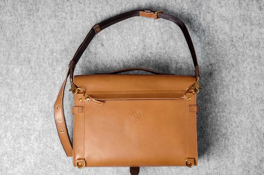 DESIGNER MESSENGER MINIMAL - toffee