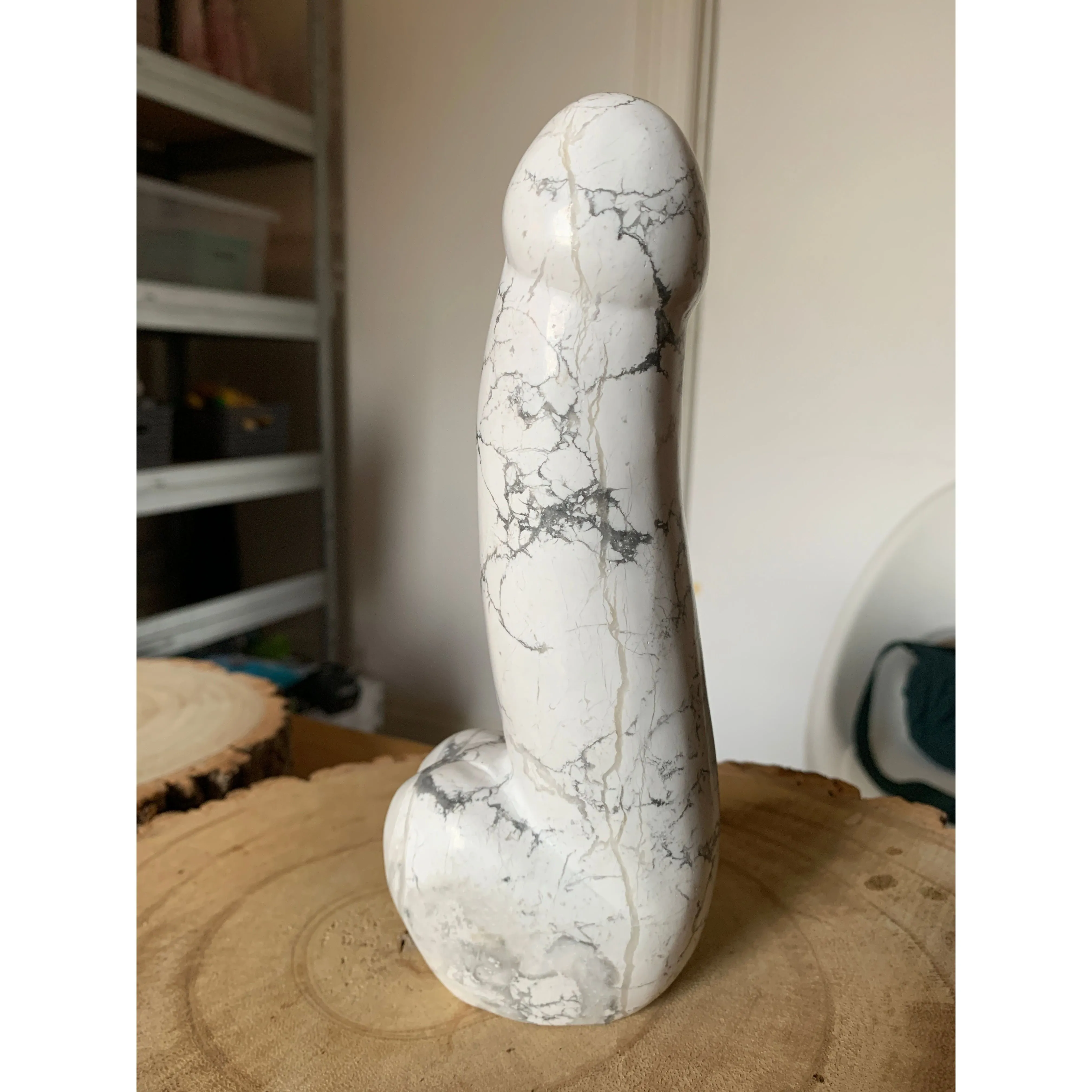 Howlite XLarge Dildo