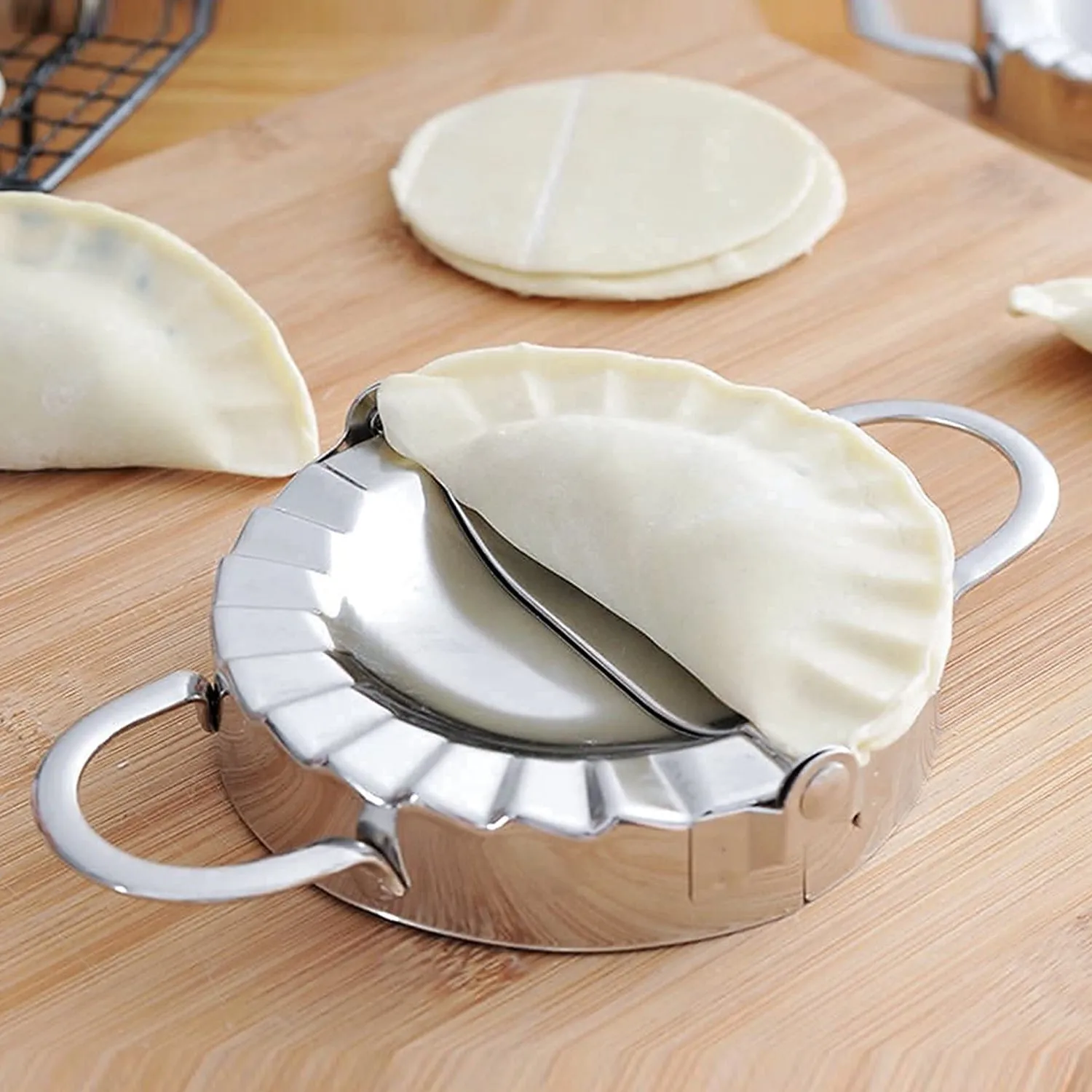 Stainless Steel Dumpling Maker, Dough Cutter Pie Mold Tool.