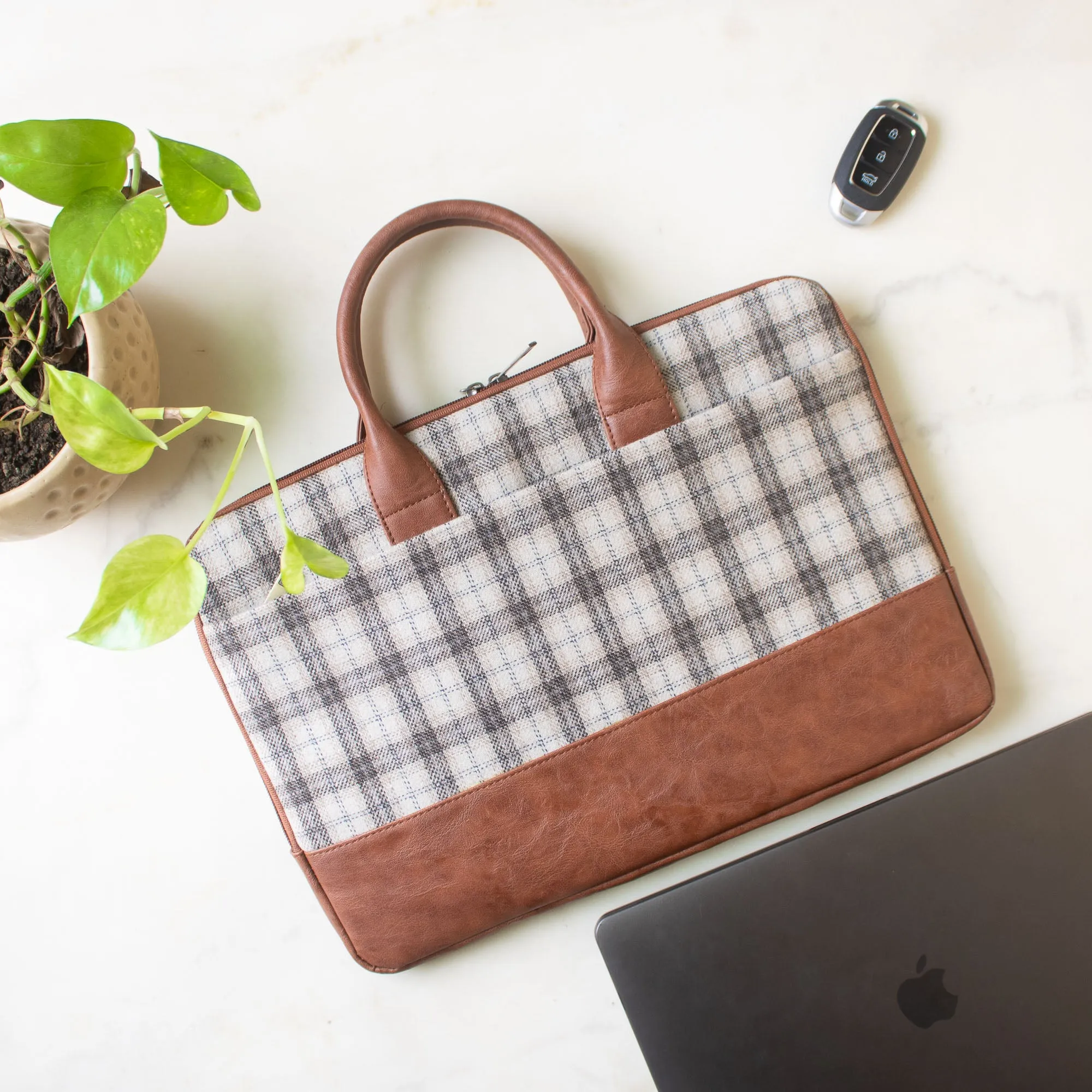 Theo Sleek Laptop Bag (Greige Twill)